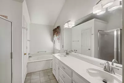7408 Cross Ridge Circle, Fort Worth, TX 76120 - Photo 16