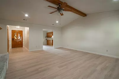 284 W San Antonio Street, Van Alstyne, TX 75495 - Photo 4