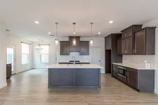 208 Pecan St, Abilene, TX 79602 - Photo 8