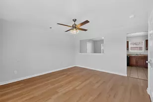 4525 Hunter St, Haltom City, TX 76117 - Photo 10
