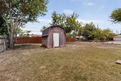 4525 Hunter Street, Haltom City, TX 76117 - Photo 38