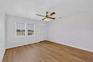 4525 Hunter St, Haltom City, TX 76117 - Photo 8