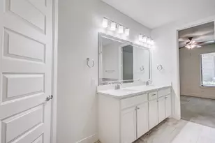 8234 Laflin Ln, Dallas, TX 75231 - Photo 10