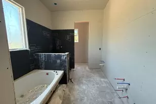 541 Lantana Dr, Weatherford, TX 76085 - Photo 6