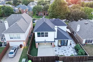 7906 Thorneywood Rd, Plano, TX 75024 - Photo 2