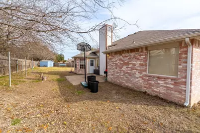 2414 Coventry Court, Grand Prairie, TX 75052 - Photo 16