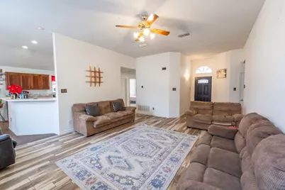 2414 Coventry Court, Grand Prairie, TX 75052 - Photo 4