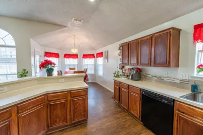 2414 Coventry Court, Grand Prairie, TX 75052 - Photo 8