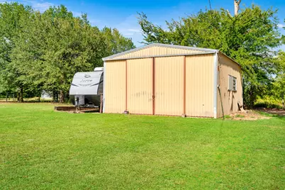 4237 Farm Road 196, Pattonville, TX 75468 - Photo 16