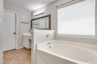 400 Bretts Way, Burleson, TX 76028 - Photo 20