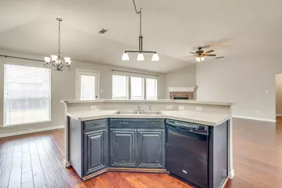 400 Bretts Way, Burleson, TX 76028 - Photo 8
