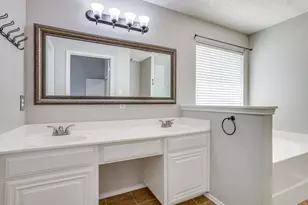 400 Bretts Way, Burleson, TX 76028 - Photo 18