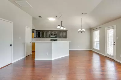 400 Bretts Way, Burleson, TX 76028 - Photo 6
