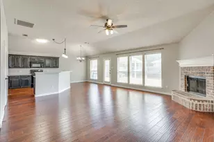 400 Bretts Way, Burleson, TX 76028 - Photo 2