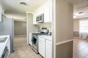 1110 Penrod St, Granbury, TX 76048 - Photo 16
