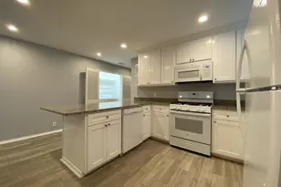 11005 Wyatt St, Dallas, TX 75218 - Photo 8