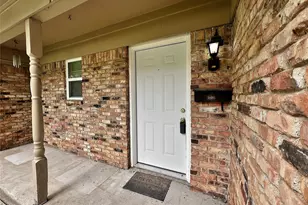 1914 W Northgate Dr, Irving, TX 75062 - Photo 2