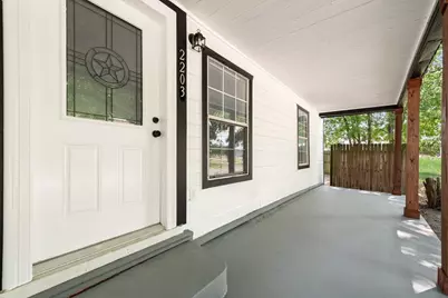 2203 Wesley Street, Greenville, TX 75401 - Photo 2