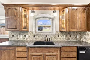 1550 Oak Creek Dr, Lewisville, TX 75077 - Photo 14