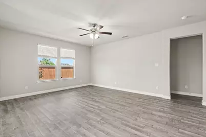 540 Dunmore Drive, Fort Worth, TX 76052 - Photo 4
