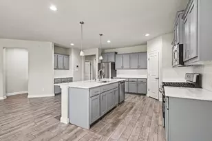540 Dunmore Dr, Fort Worth, TX 76052 - Photo 8