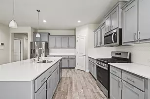 540 Dunmore Dr, Fort Worth, TX 76052 - Photo 12