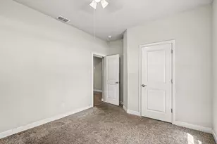 540 Dunmore Dr, Fort Worth, TX 76052 - Photo 22