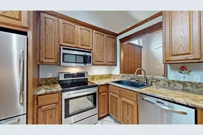 911 Azalia Drive, Lewisville, TX 75067 - Photo 14
