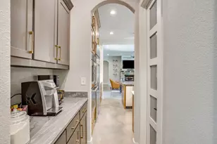 3131 Trailwood Dr E, Burleson, TX 76028 - Photo 18