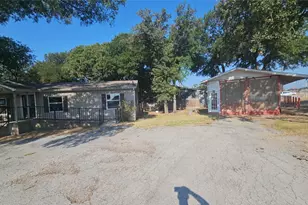 100 Live Oak St, Sanctuary, TX 76020 - Photo 2