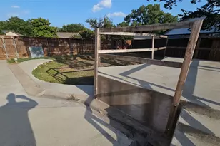 833 James St, Azle, TX 76020 - Photo 6