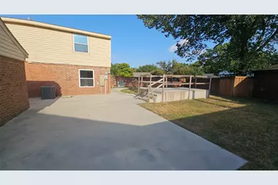 833 James Street, Azle, TX 76020 - Photo 4
