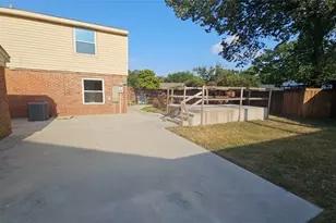 833 James St, Azle, TX 76020 - Photo 4
