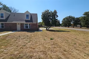 833 James St, Azle, TX 76020 - Photo 26