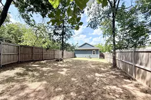 600 E Shepherd St, Denison, TX 75021 - Photo 6