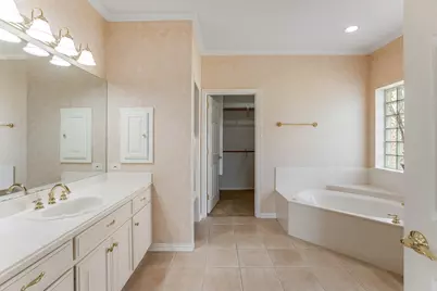 1003 Cliff Swallow Drive, Granbury, TX 76048 - Photo 18