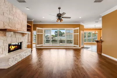 1003 Cliff Swallow Drive, Granbury, TX 76048 - Photo 10