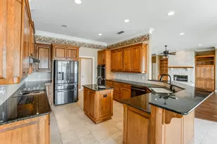 1003 Cliff Swallow Dr, Granbury, TX 76048 - Photo 12