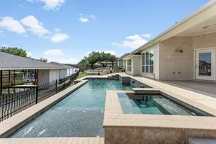1003 Cliff Swallow Dr, Granbury, TX 76048 - Photo 30