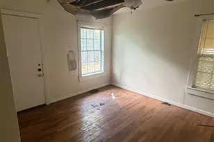 112 N Hatcher Ave, Lewisville, TX 75057 - Photo 12