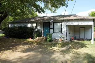112 N Hatcher Ave, Lewisville, TX 75057 - Photo 2