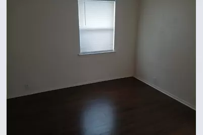 112 N Hatcher Ave, Lewisville, TX 75057 - Photo 14