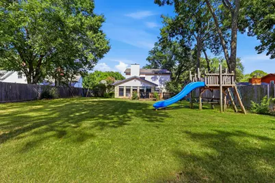 709 Lexington Drive, Irving, TX 75061 - Photo 2