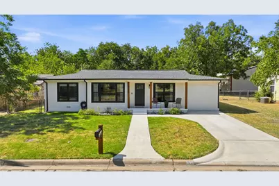 915 W Bridge Street, Granbury, TX 76048 - Photo 4