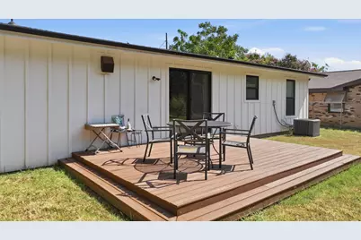 915 W Bridge Street, Granbury, TX 76048 - Photo 36