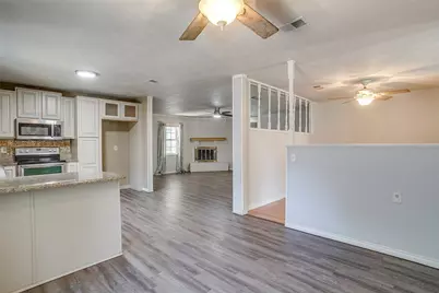 2617 Magnolia Drive, Irving, TX 75062 - Photo 16