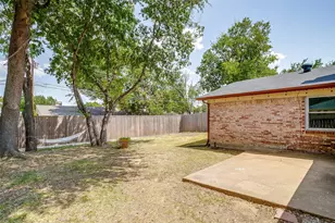 2617 Magnolia Dr, Irving, TX 75062 - Photo 36