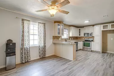 2617 Magnolia Drive, Irving, TX 75062 - Photo 14