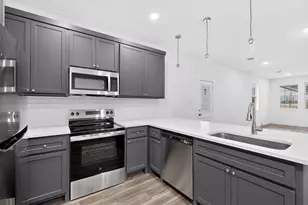 4523 Metropolitan Ave, Dallas, TX 75210 - Photo 6