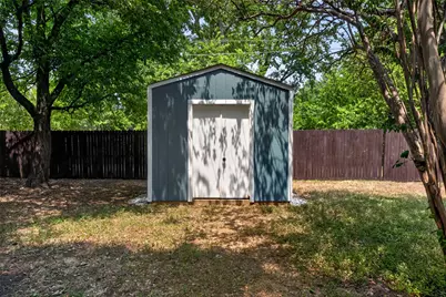 1006 Poindexter Avenue, Cleburne, TX 76033 - Photo 22